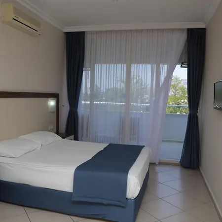 Resort Batihan & 4*